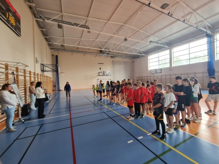 Miniolimpiada Sportowa w SP nr 10 w Kędzierzynie-Koźlu