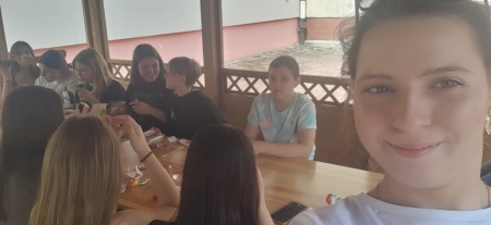 Zabawa, Słońce i Niespodzianki – Tak Klasa 7 Obchodziła Dzień Dziecka!
