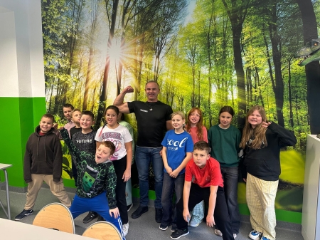 Lekcja edukacji zdrowotnej w klasie 4 - Wizyta Trenera Personalnego.