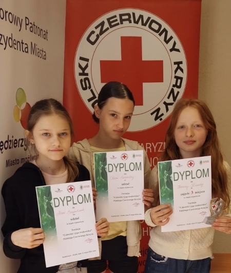 Nasze uczennice w turnieju „Człowiek i jego środowisko”